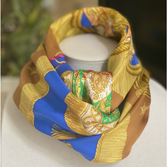 HERMÈS Poste et Cavalerie Silk Twill Scarf, 90, 1986, EUC - Picture 3 of 10